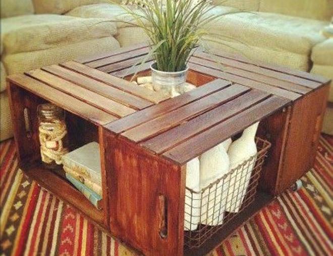 Tavolo con le cassette di legno