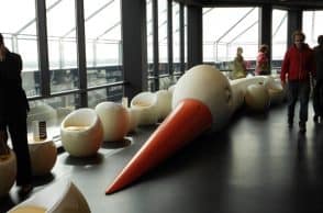 Egg Chairs – Bar Le Nid