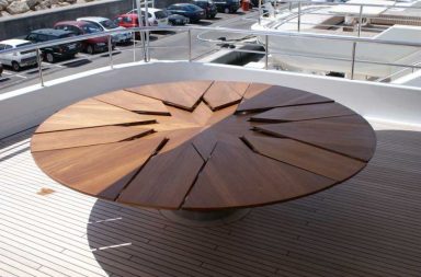Fletcher Capstan Table, l’incredibile tavolo rotondo che si espande