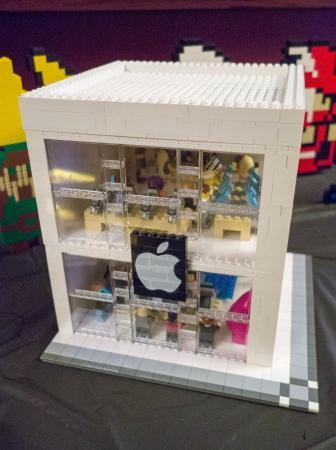 LEGO Apple Store by Jon Lazar