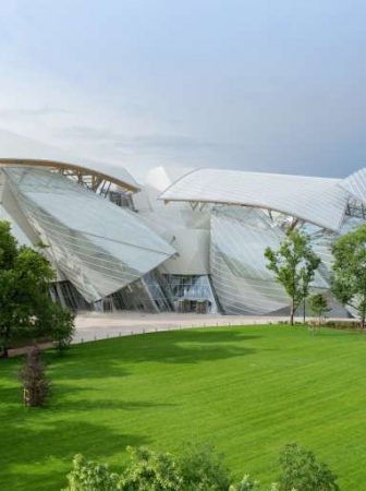 Luis Vuitton e l’edificio di vetro