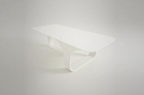 Tavolo 70s, un design immaginifico