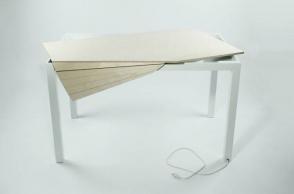 Tambour Table, il tavolo a serrandina che nasconde i cavi del pc
