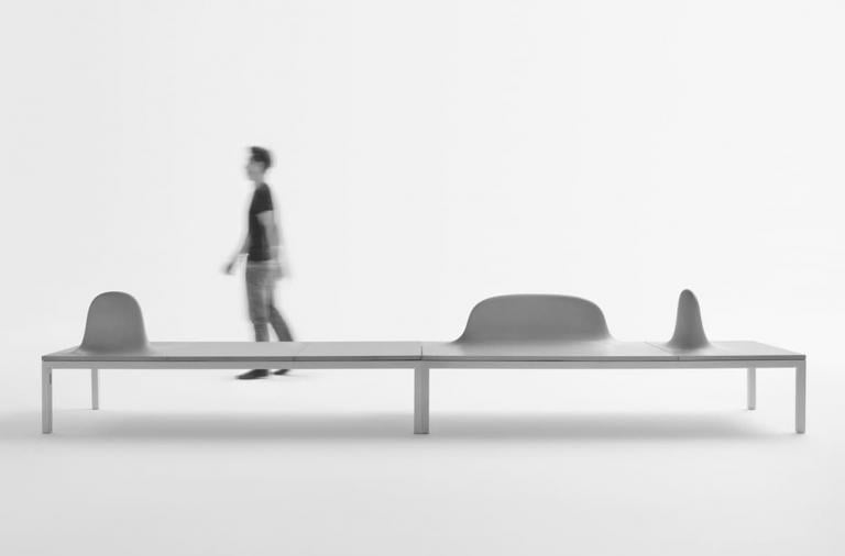 Una panca modulare dal design scultoreo