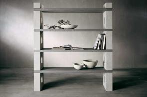 Librerie in pietra, funzionali sculture in chiave contemporanea