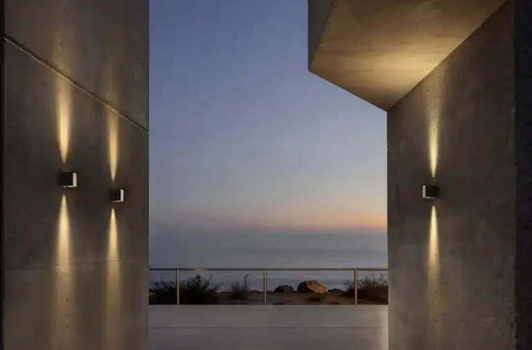 Luce&Light Maris: L’Applique da Esterni Pensata per Resistere a Tutto