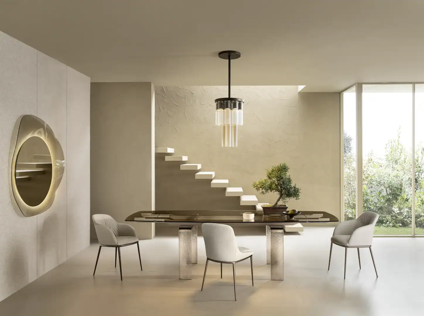 SUN: specchio da parete con bordo intagliato