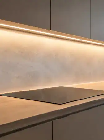 LED sotto pensili cucina per un piano perfetto