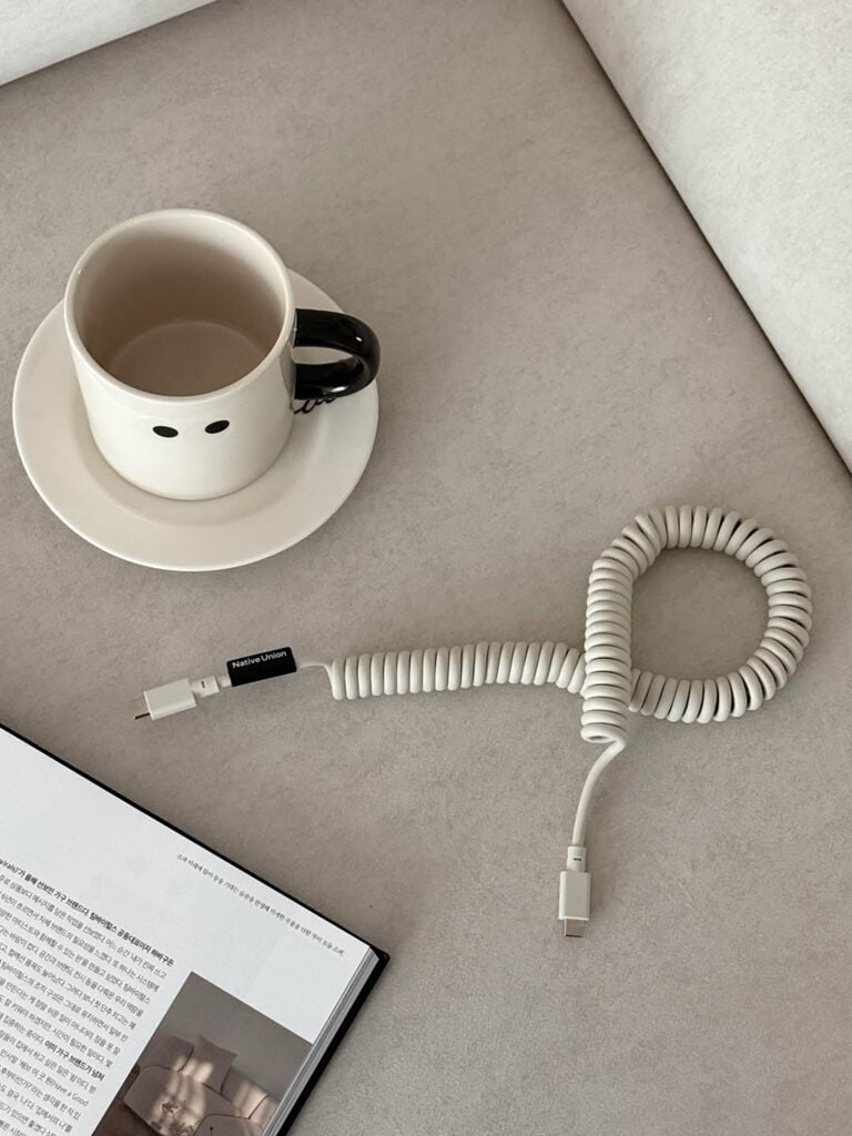 Pop Light Pop Phone e Pop Cable di Native Union