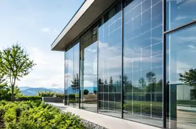 Come funziona il vetro fotovoltaico in architettura